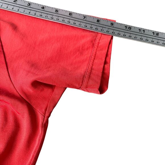 Travis Mathew Polo Shirt Men’s Medium Pinkish Red Baltusrol Golf Course Cotton - Picture 8 of 9